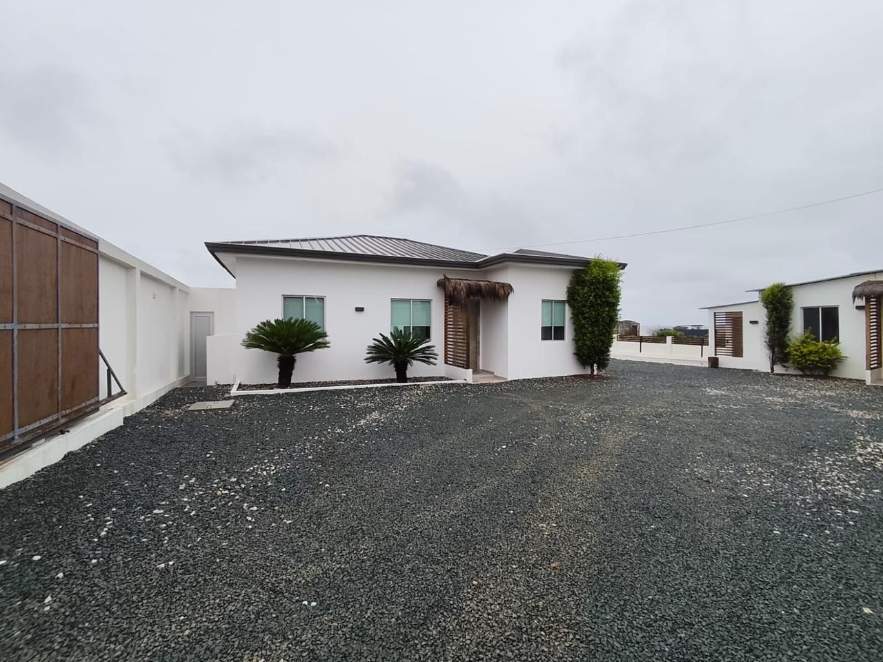 imgi_10_7773880_29842456295250501957842015799037912332896906451404902931626232576181757954474