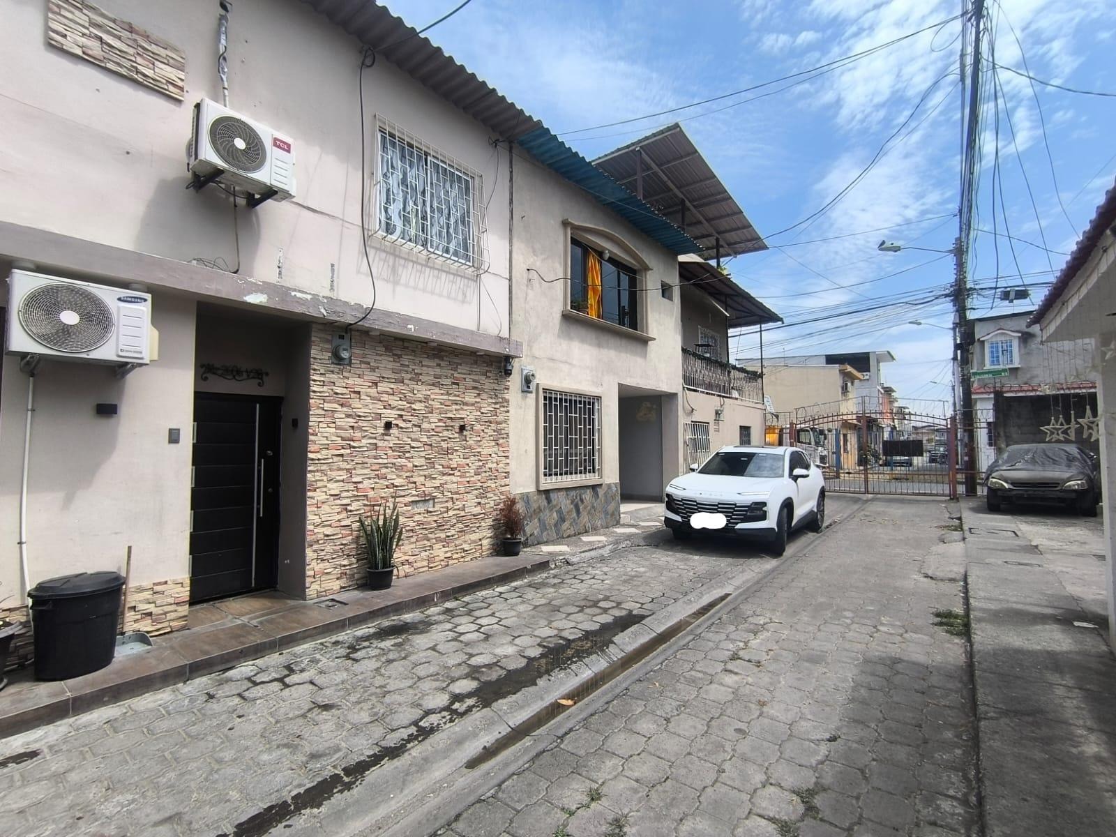 imgi_12_7561434_25741300617008142373256168172097889909626210207433311511842442450116208897546