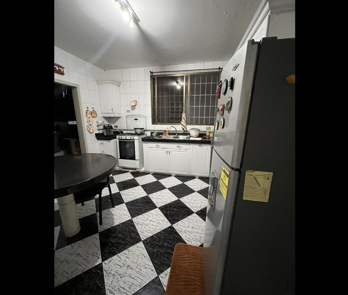 imgi_13_7612349_43609633707577144984411502426237399398883398585506491124983360116805168182242