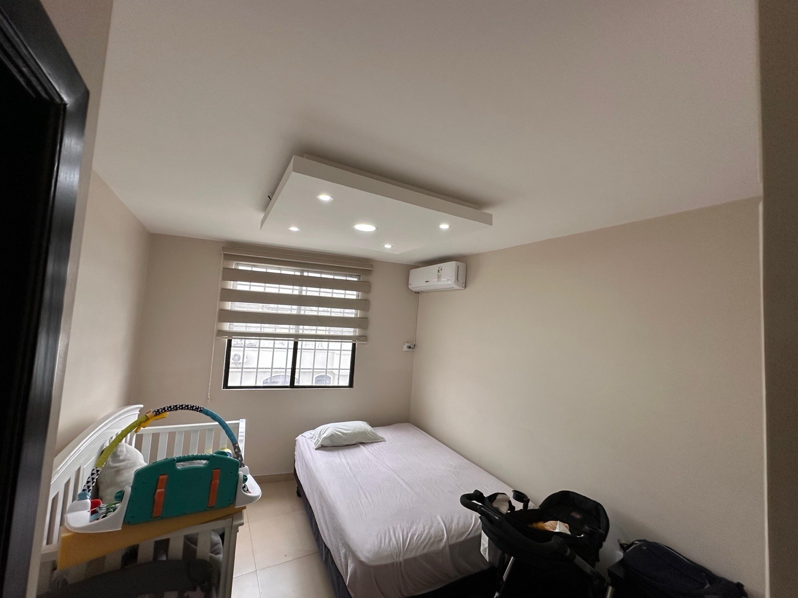 imgi_14_7812779_84210452430698018855062246380992763699590918376400086422634800859160752683814