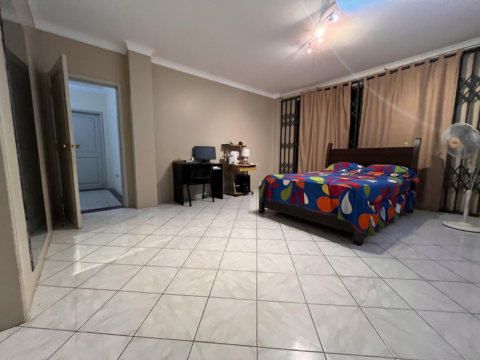 imgi_16_7612349_6518274441663522581617444732165667180455979025645533809541679012576548472928