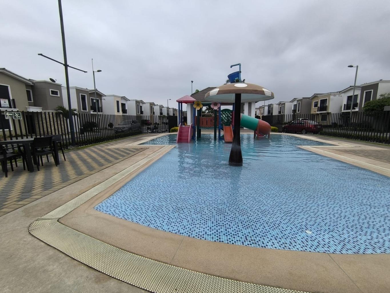 imgi_19_6590953_26787582836089493923625378308819127340315331057568538095802641605553860560950