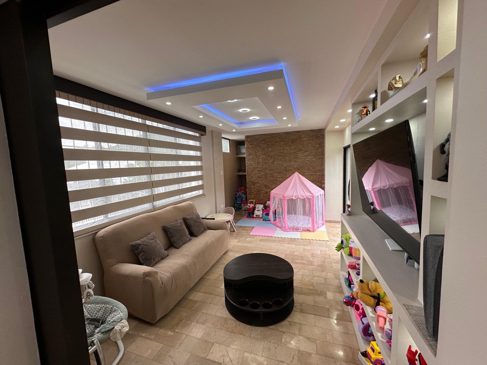 imgi_19_7812779_85483714689315239151386091844933180191636362784543618501712106801417411765607