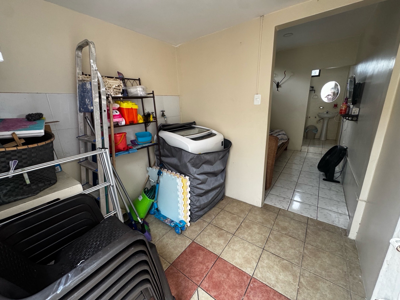 imgi_20_7812779_105170419852422461300861860429669652788449174121208353167344999898471828925610