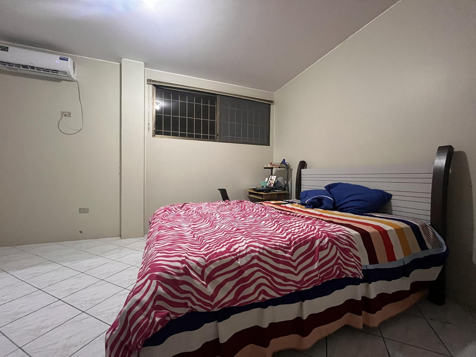 imgi_21_7612349_31206644326512244947467299737231761195722133562053274579751487856532167404986