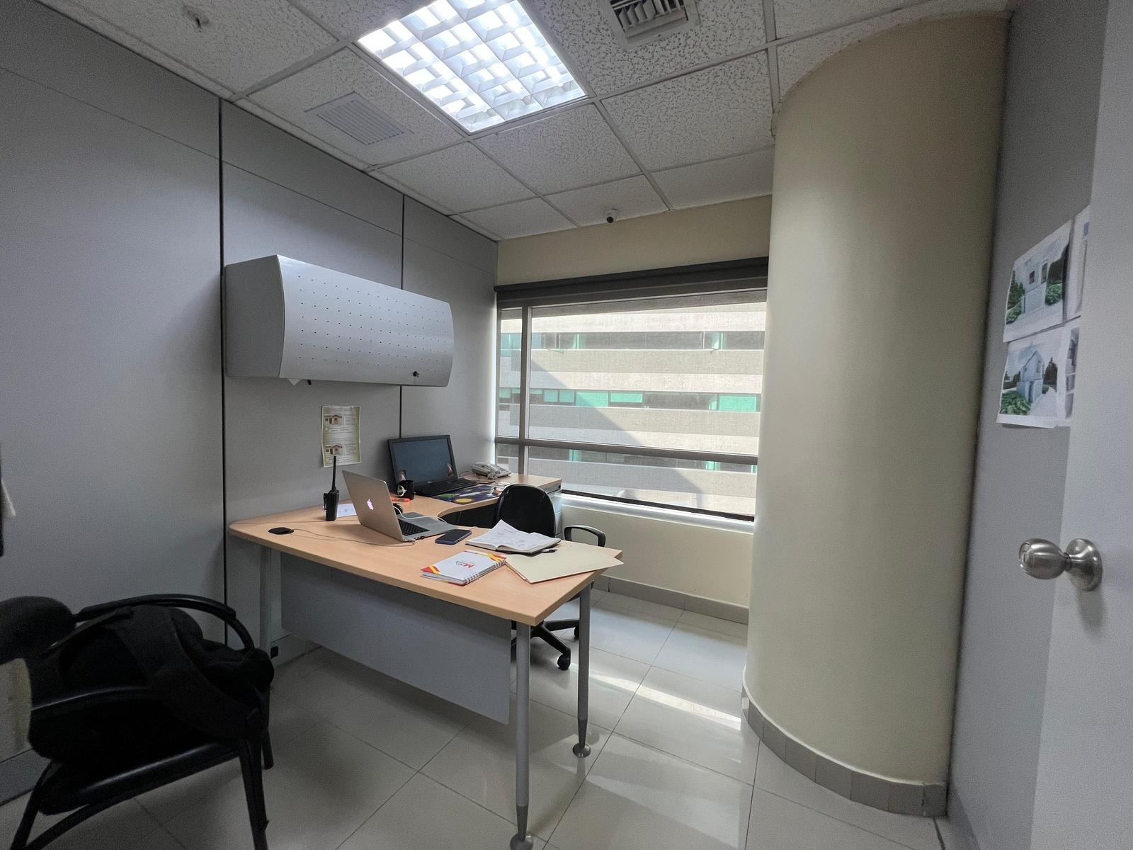 imgi_23_7049912_54895671779922554930015529921174866196078455354996076764700478791630429134404