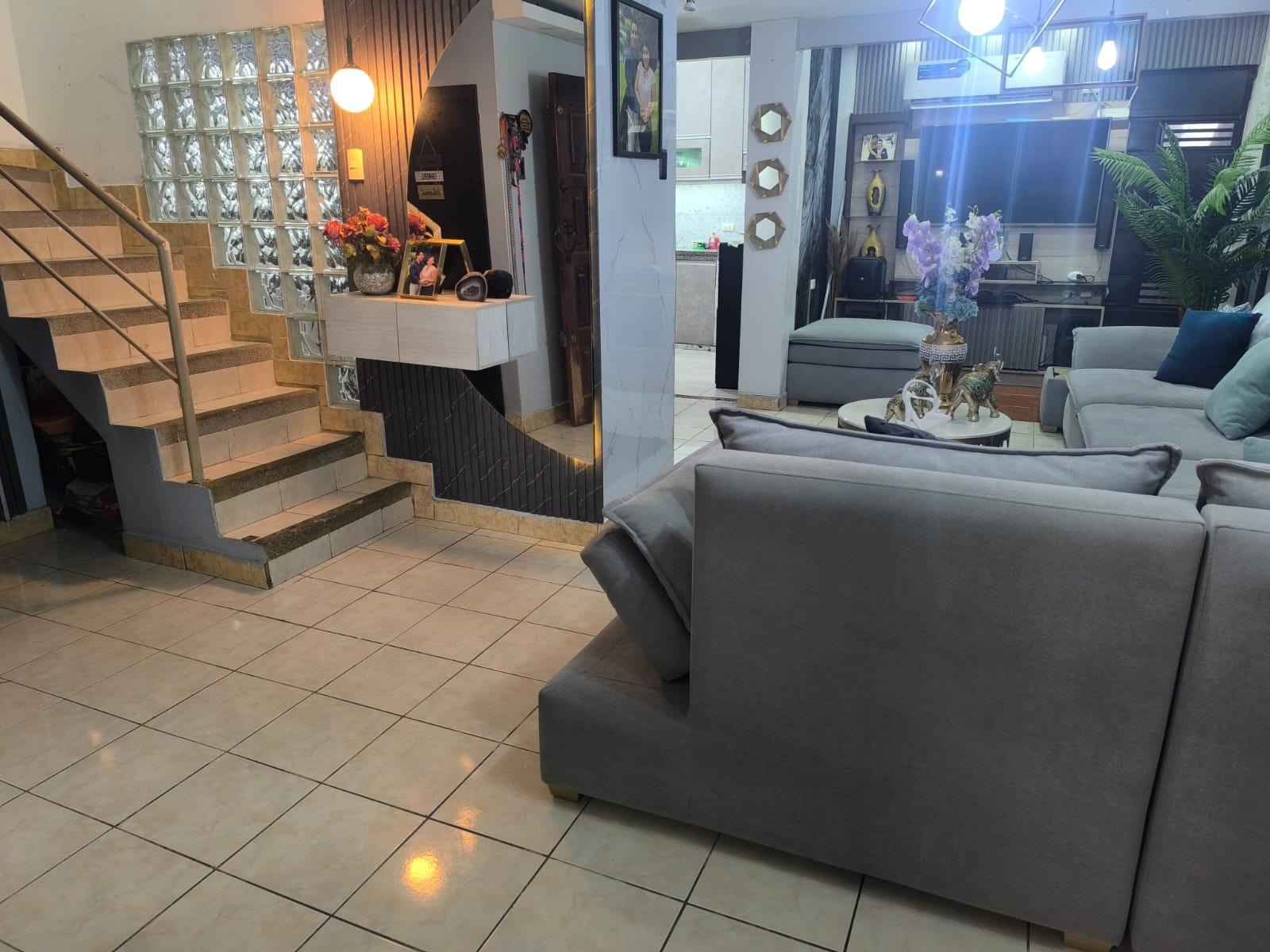 imgi_23_7561434_106227270639923074518373077632573480171835303290705045839073783544237195275027