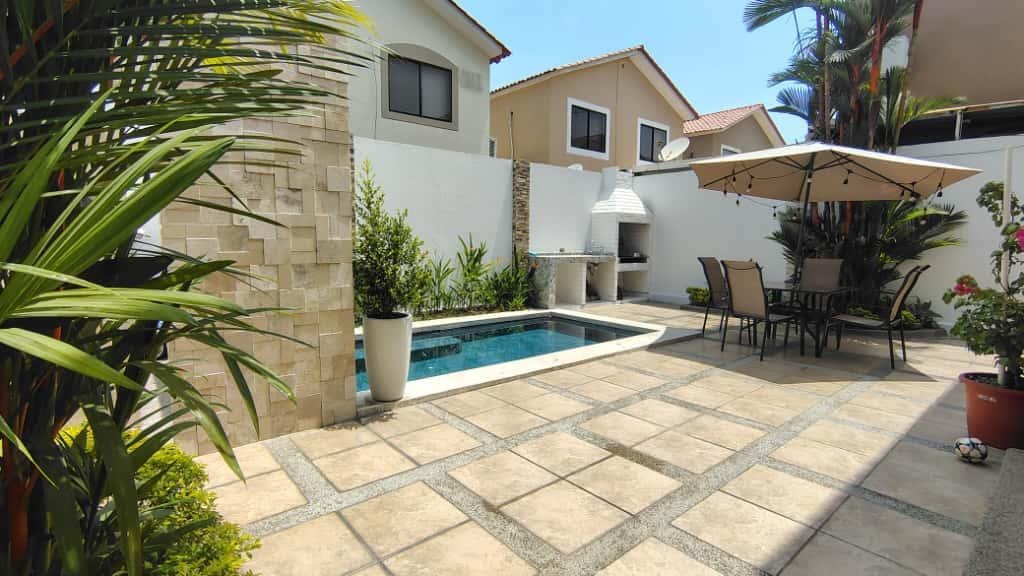 imgi_28_7367380_25296110146166772784789589787657977684694314966828050127584037259924939352064