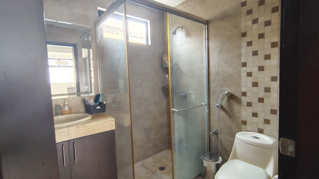 imgi_29_7367380_105790043568374707509112755135681697536371595882855686486604609342632762856669