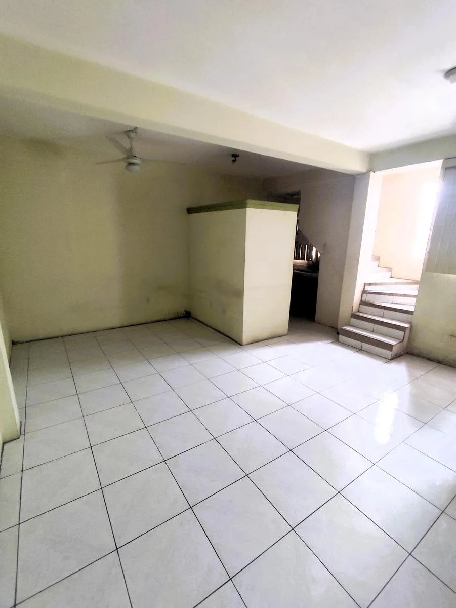Venta de Terreno con Construcción en Duran, Calle Principal AndS