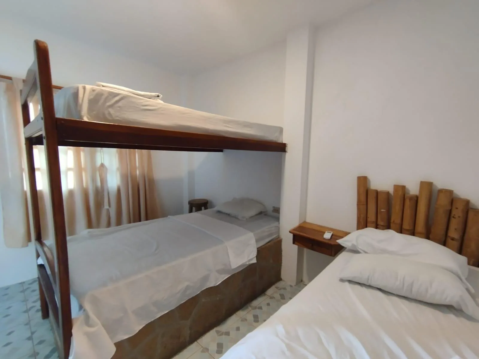 Hotel en Venta, Santa Elena, Montañita, VicY