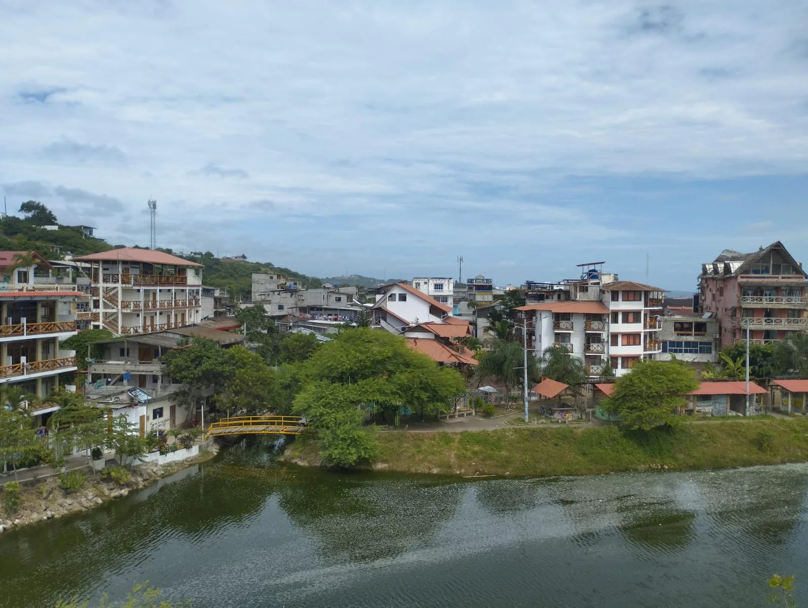 Hotel en Venta, Santa Elena, Montañita, VicY