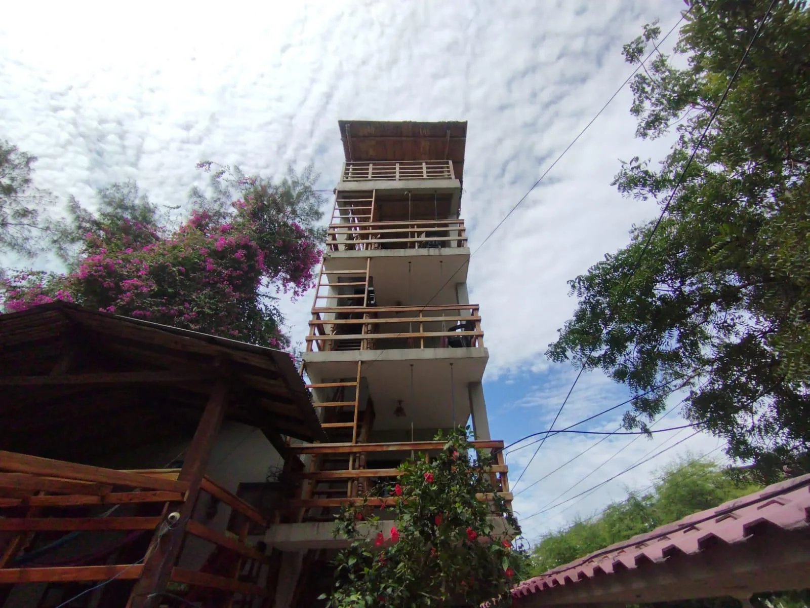 Hotel en Venta, Santa Elena, Montañita, VicY