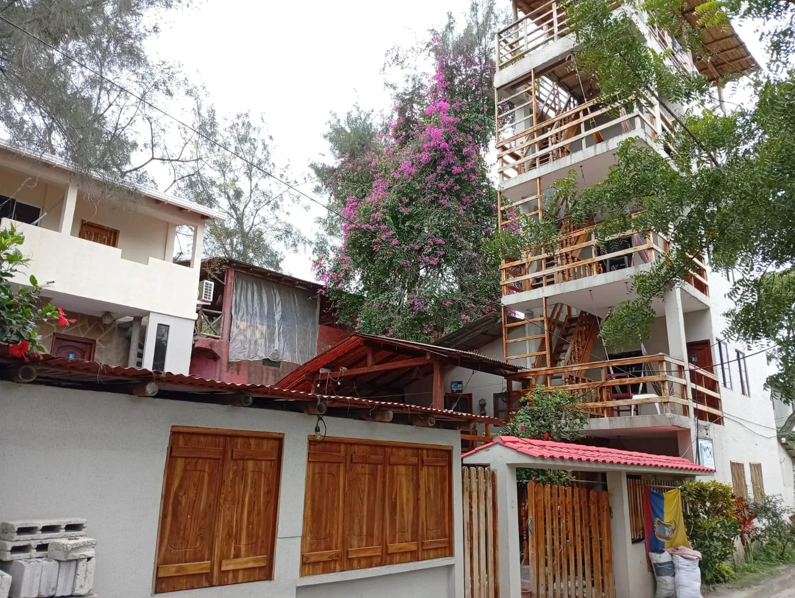 Hotel en Venta, Santa Elena, Montañita, VicY