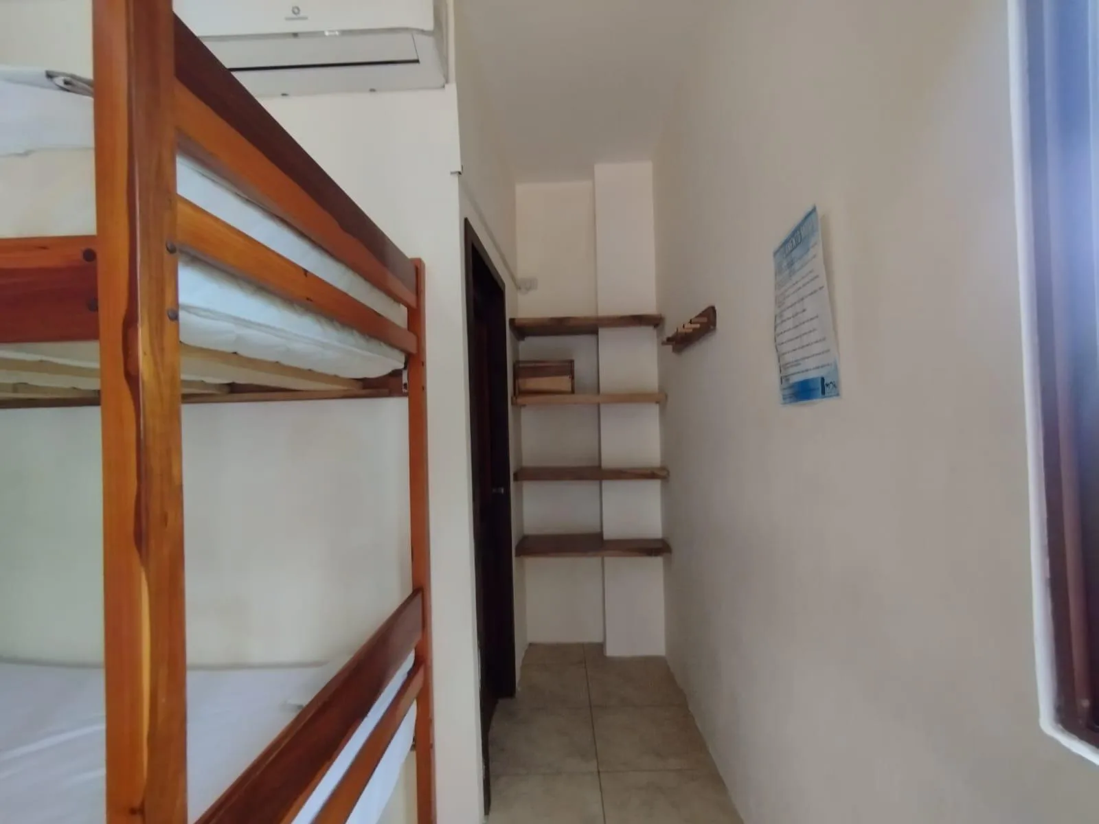 Hotel en Venta, Santa Elena, Montañita, VicY