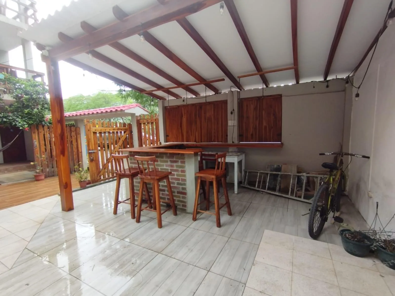 Hotel en Venta, Santa Elena, Montañita, VicY