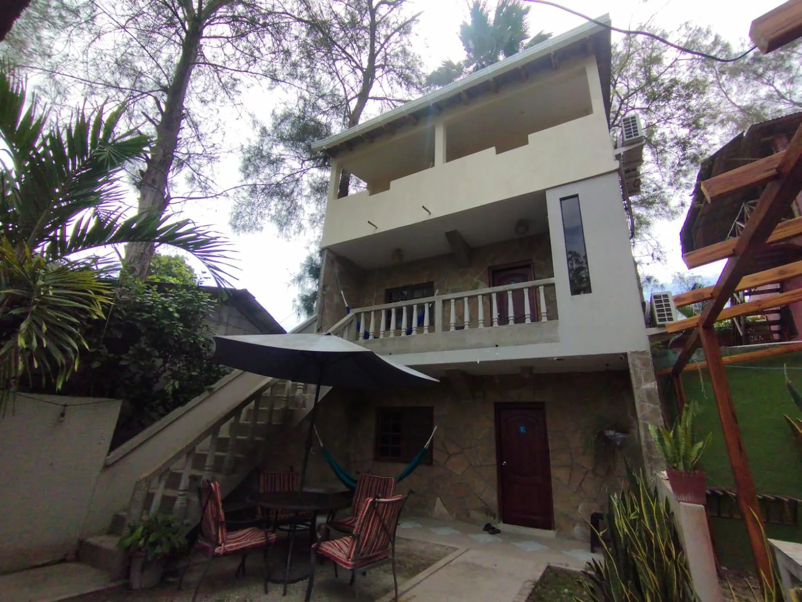 Hotel en Venta, Santa Elena, Montañita, VicY