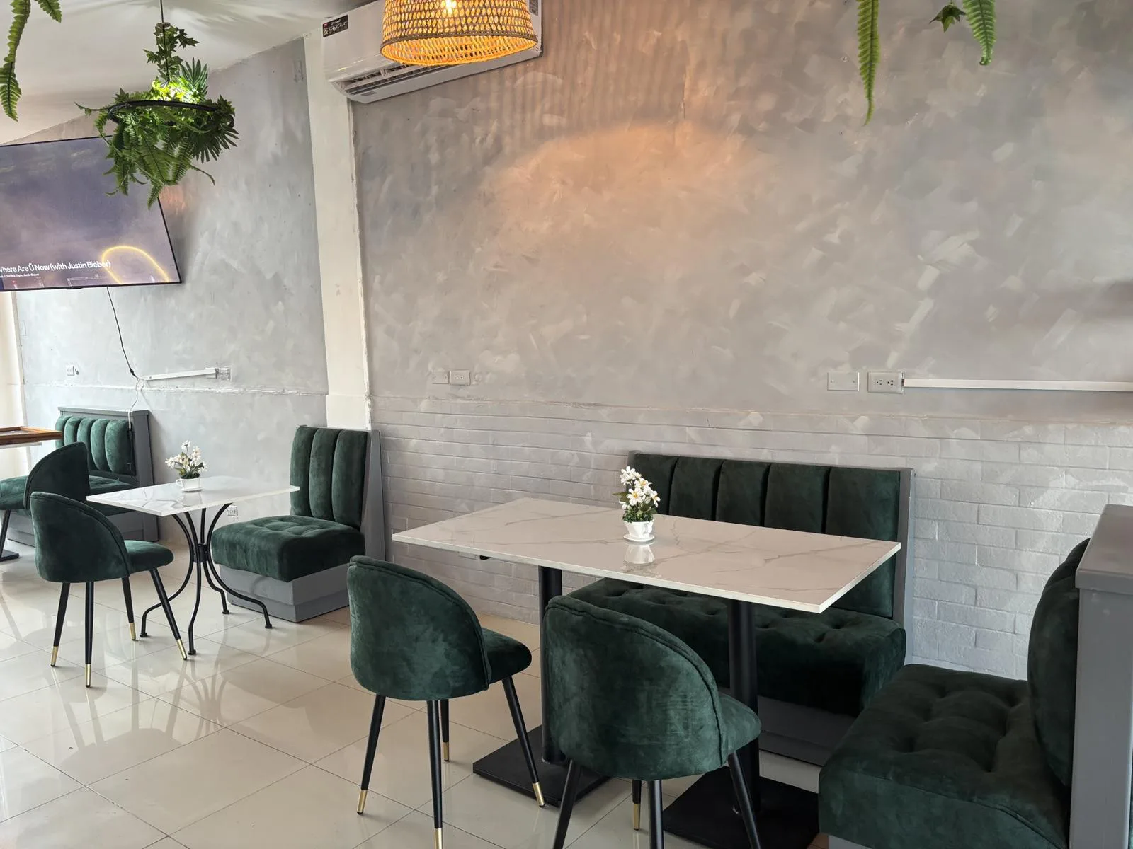 Local comercial en Venta, CC. Mix Center DevE