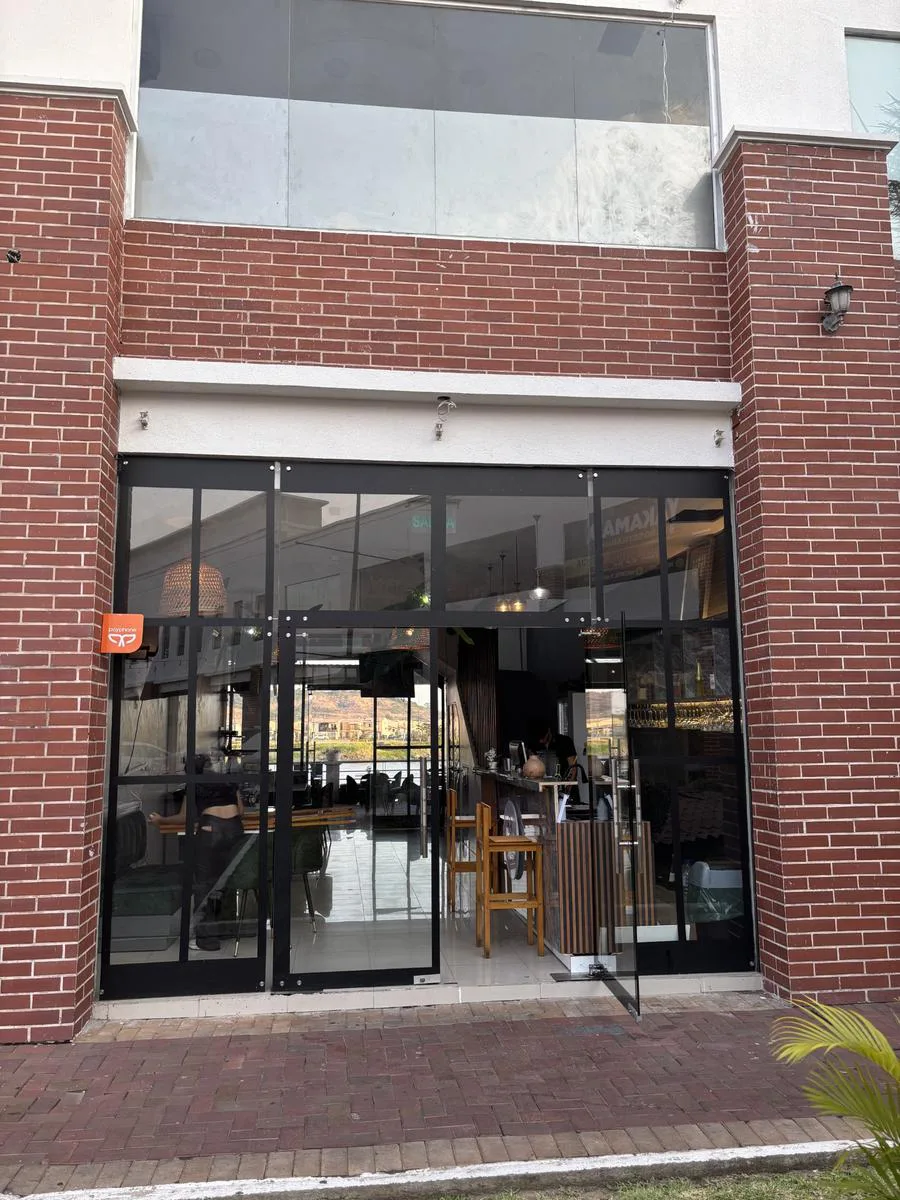 Local comercial en Venta, CC. Mix Center DevE