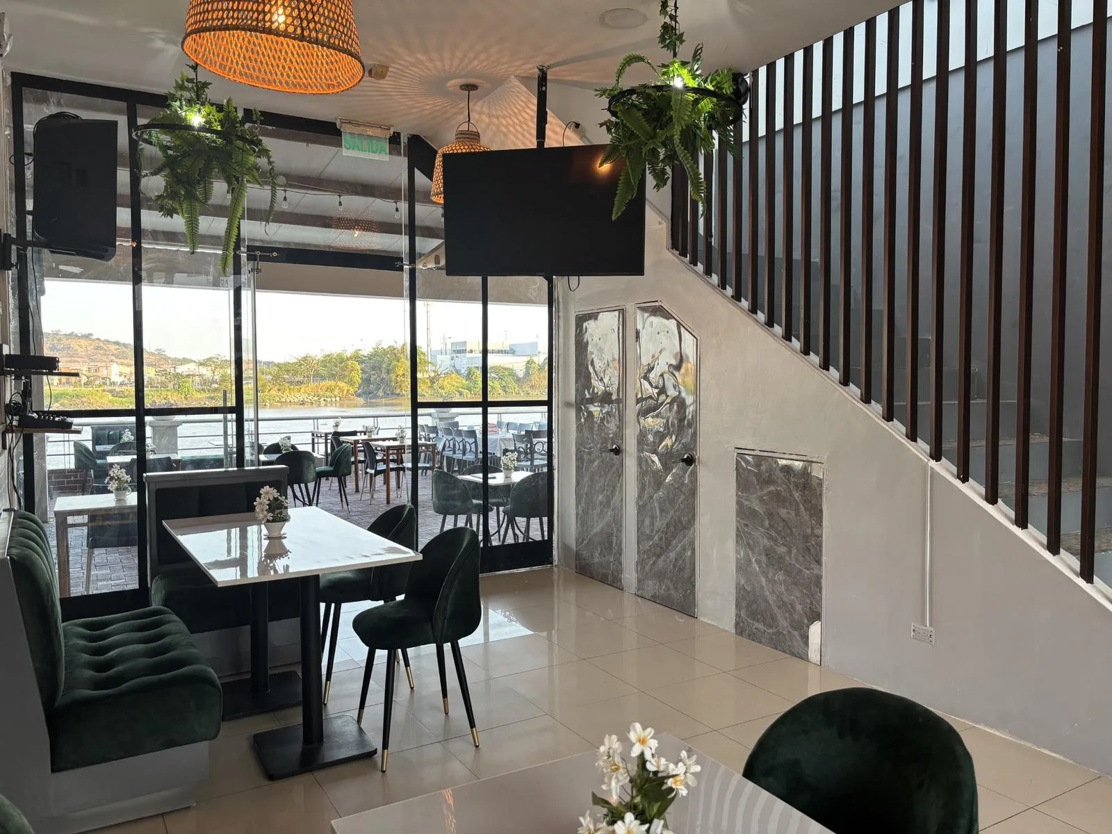 Local comercial en Venta, CC. Mix Center DevE