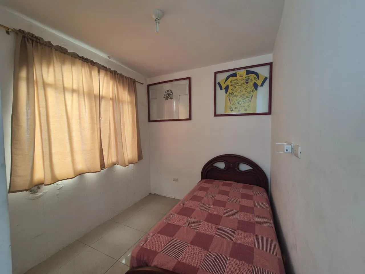 CASA EN VENTA SEMI AMOBLADA PLAYAS URBANIZACION ALTAMAR 2 JosGu
