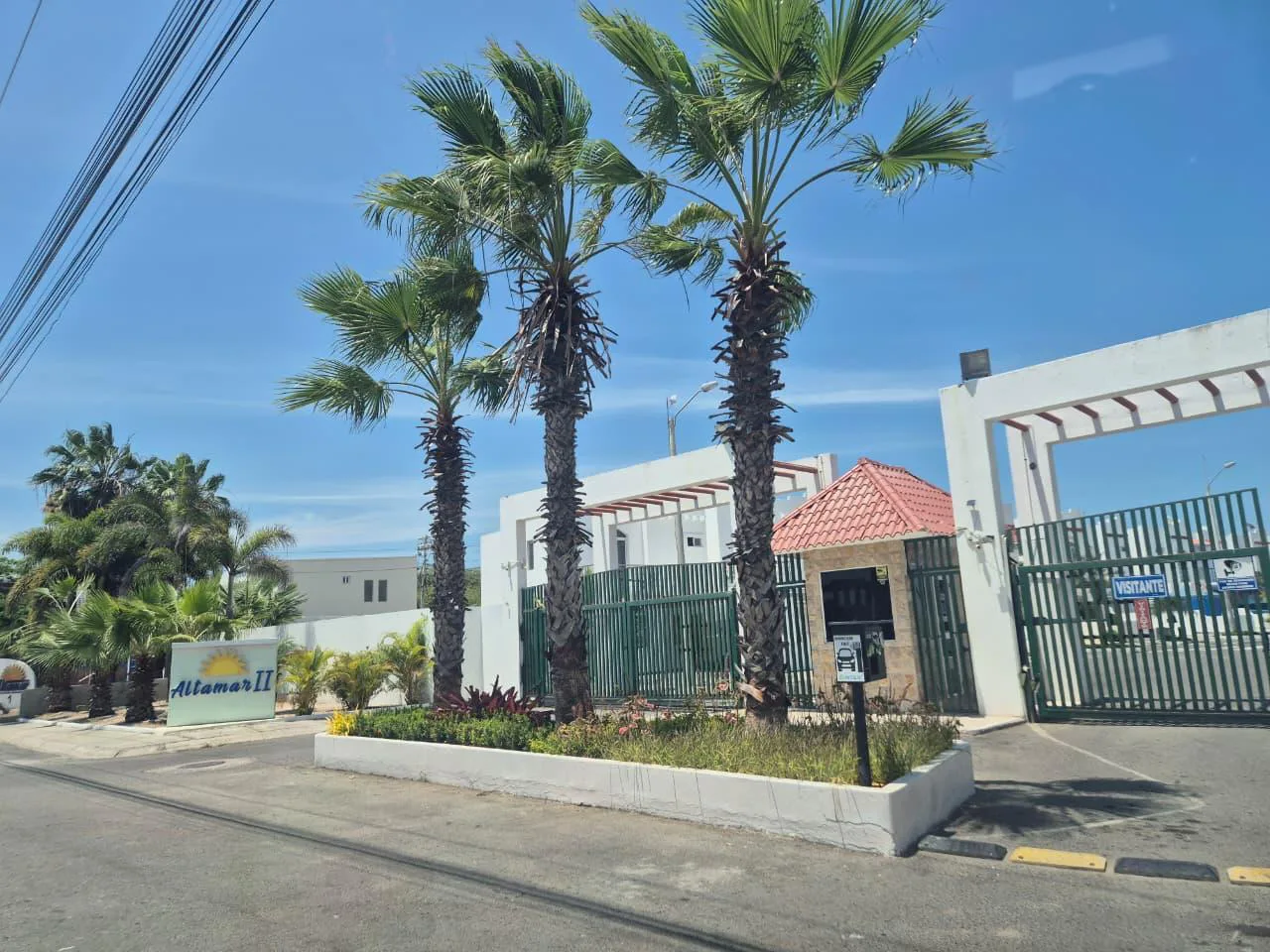 CASA EN VENTA SEMI AMOBLADA PLAYAS URBANIZACION ALTAMAR 2 JosGu
