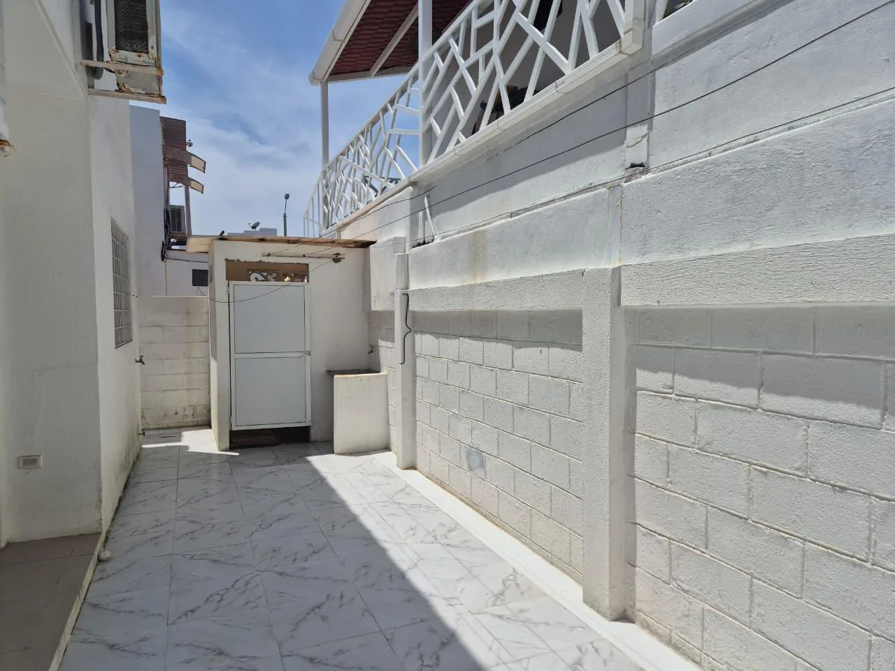 CASA EN VENTA SEMI AMOBLADA PLAYAS URBANIZACION ALTAMAR 2 JosGu