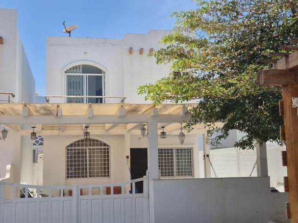 CASA EN VENTA SEMI AMOBLADA PLAYAS URBANIZACION ALTAMAR 2 JosGu