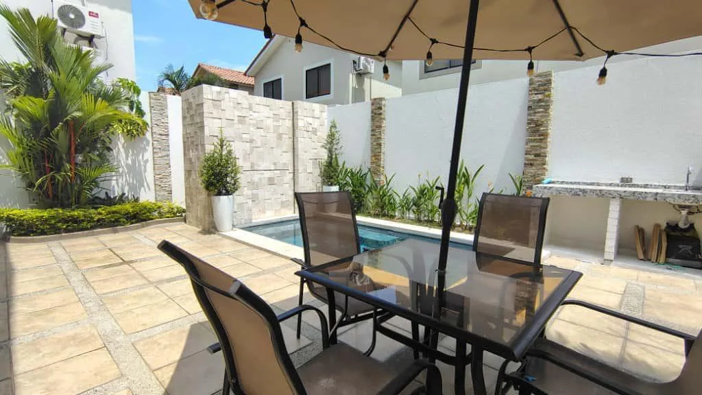 Casa en Venta, Urbanizacion Ciudad Celeste, Etapa La Marina, IriR