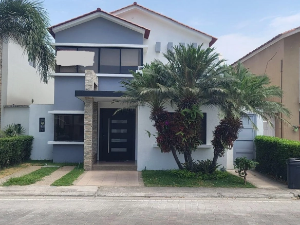 Casa en Venta, Urbanizacion Ciudad Celeste, Etapa La Marina, IriR