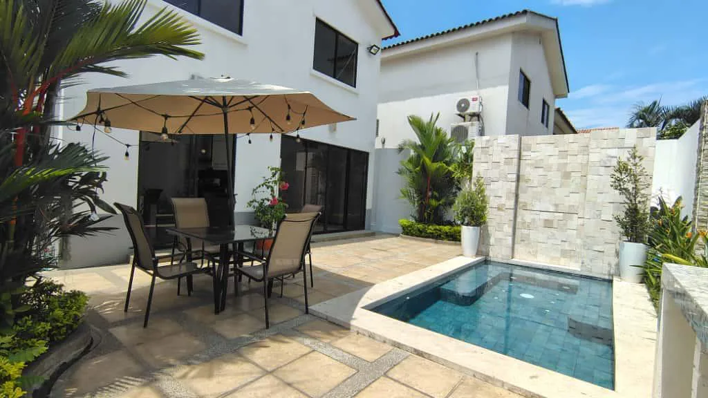 Casa en Venta, Urbanizacion Ciudad Celeste, Etapa La Marina, IriR