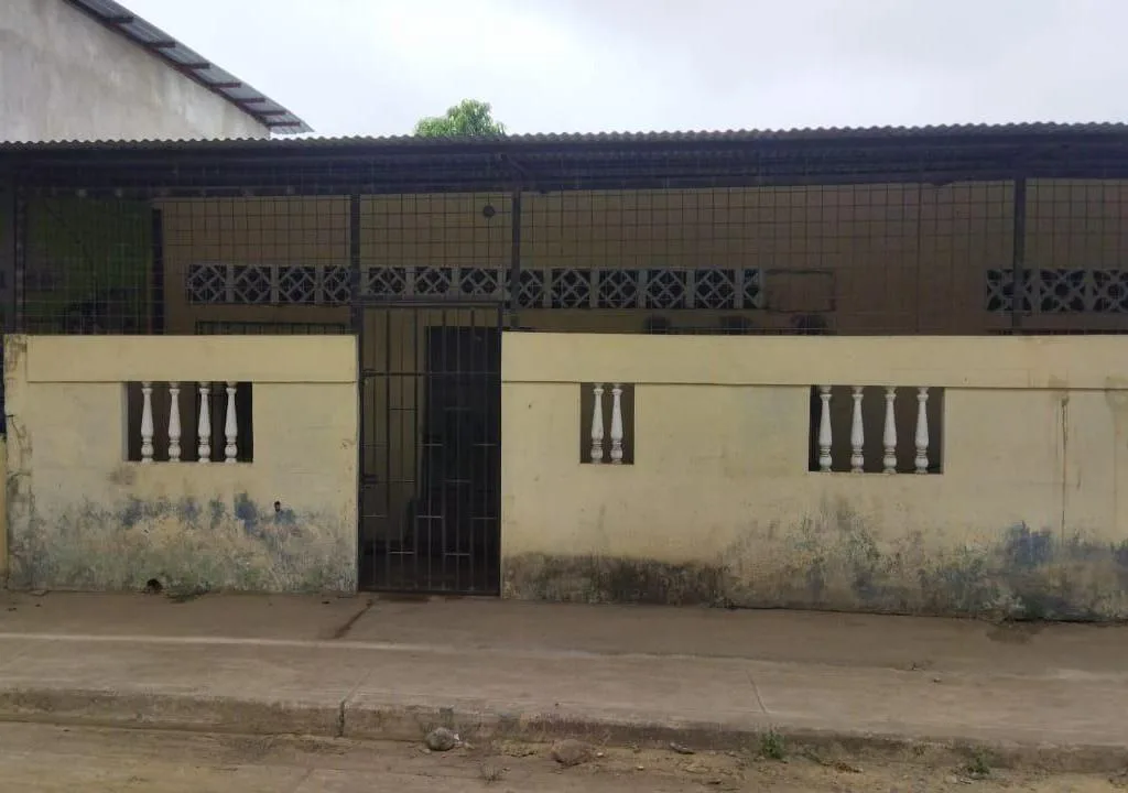 Se vende 5 VILLAS ADOSADAS 6 SUITES PROVINCIA DE LOS RÍOS CesA