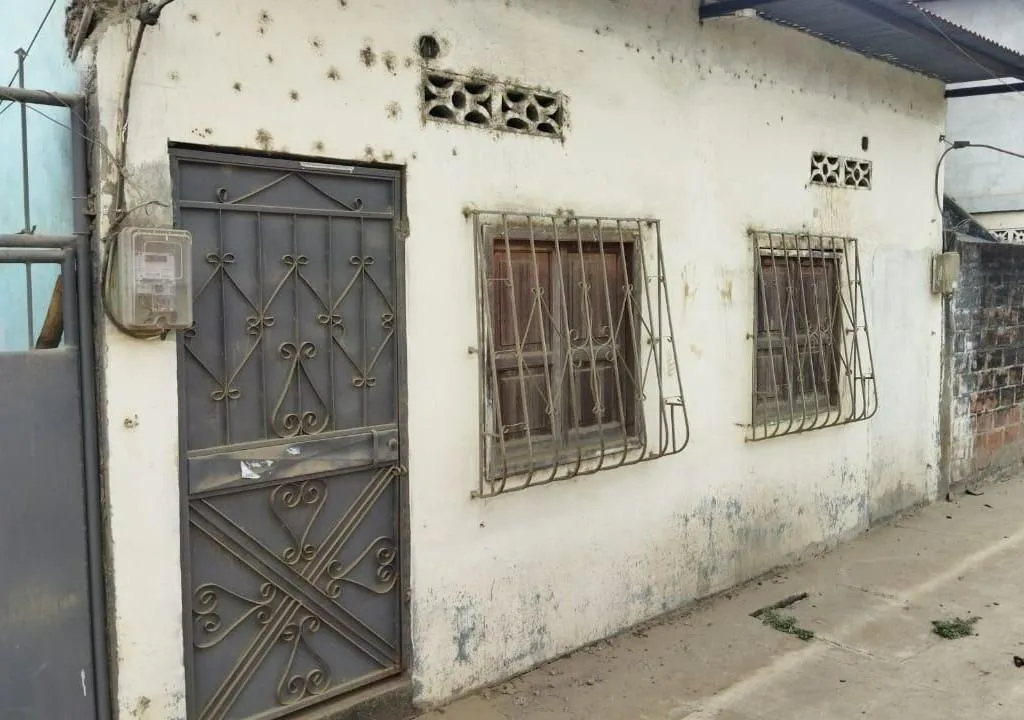Se vende 5 VILLAS ADOSADAS 6 SUITES PROVINCIA DE LOS RÍOS CesA