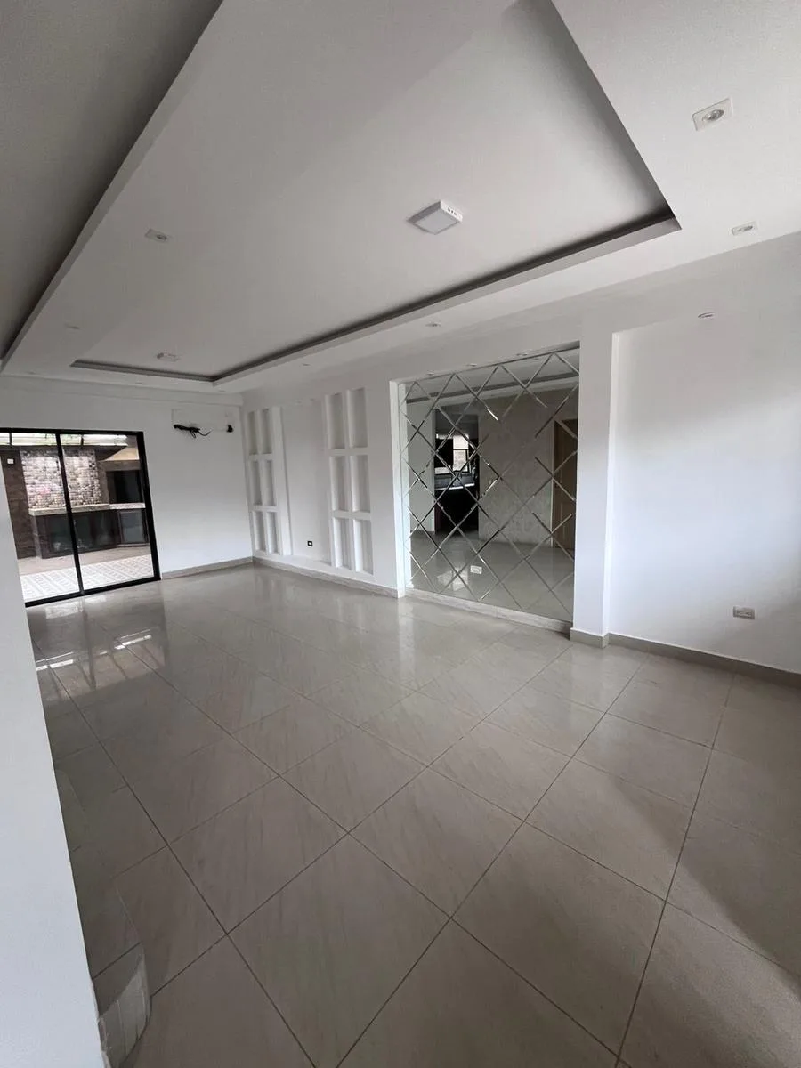 Venta de Casa 2 Plantas con Jacuzzi en Urbanizacion Milán Etapa Turín – AndS