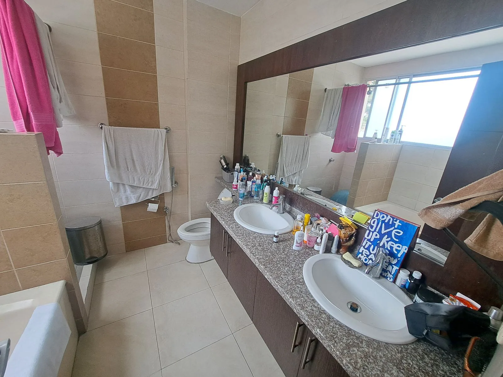 Departamento en Venta. Urb: ‘Torres del Río, Vía a Samborondón. AleR