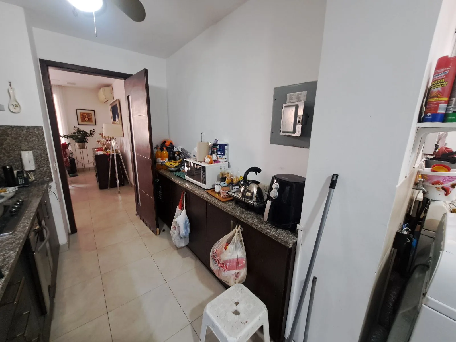 Departamento en Venta. Urb: ‘Torres del Río, Vía a Samborondón. AleR
