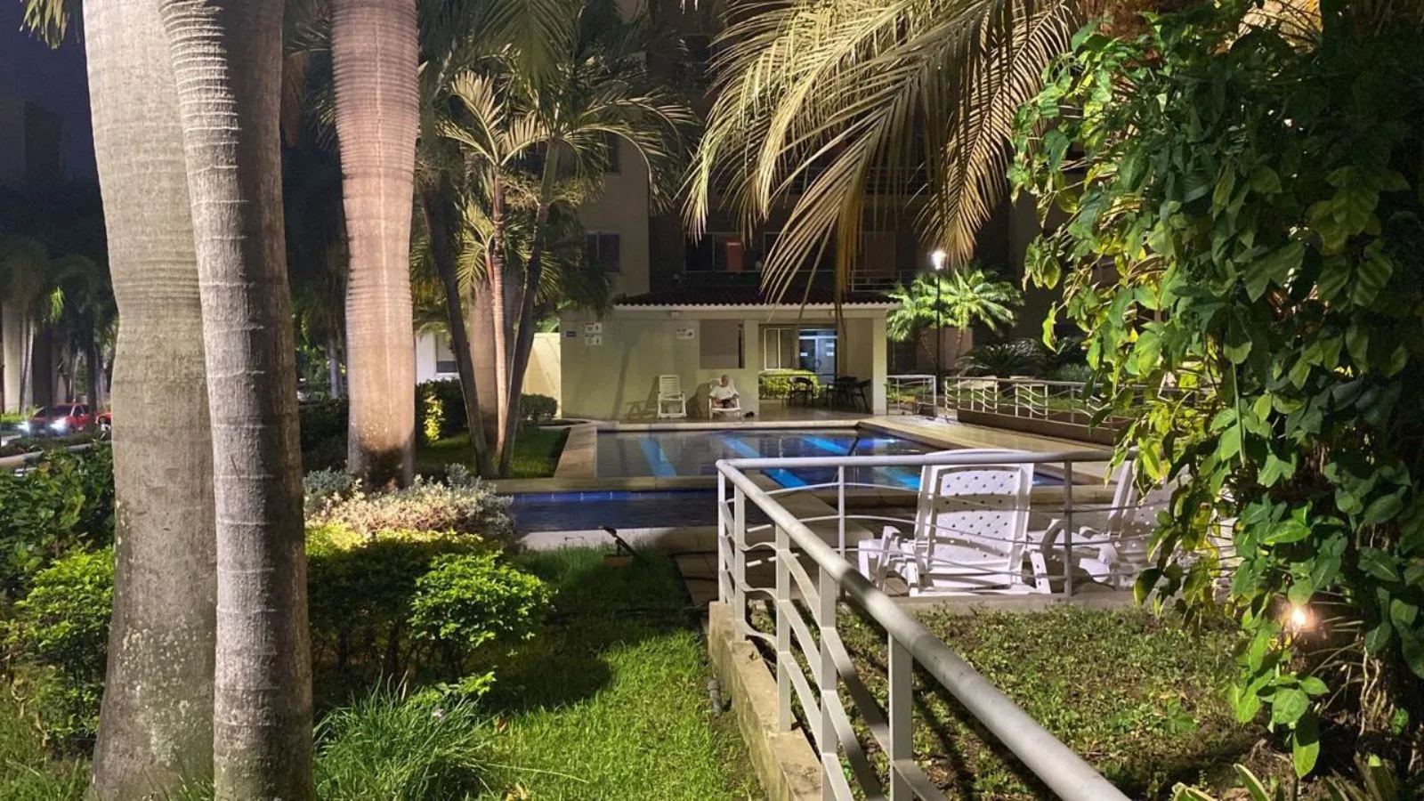 Departamento en Venta. Urb: ‘Torres del Río, Vía a Samborondón. AleR