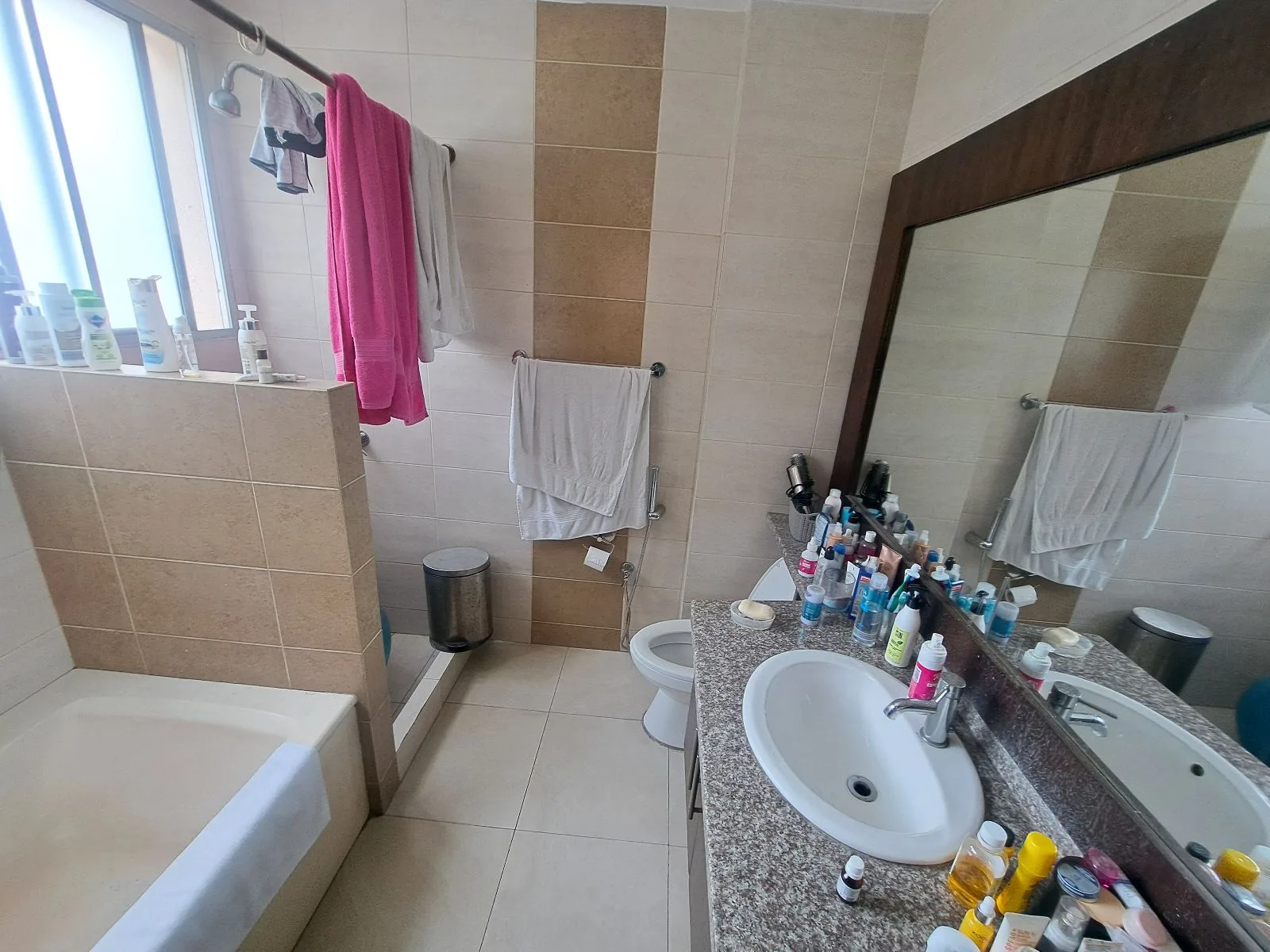 Departamento en Venta. Urb: ‘Torres del Río, Vía a Samborondón. AleR