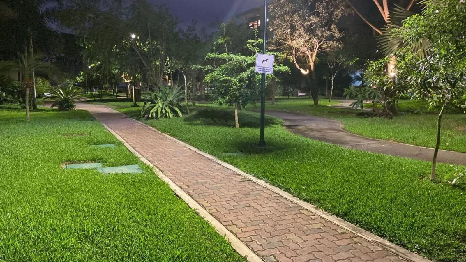 Departamento en Venta. Urb: ‘Torres del Río, Vía a Samborondón. AleR