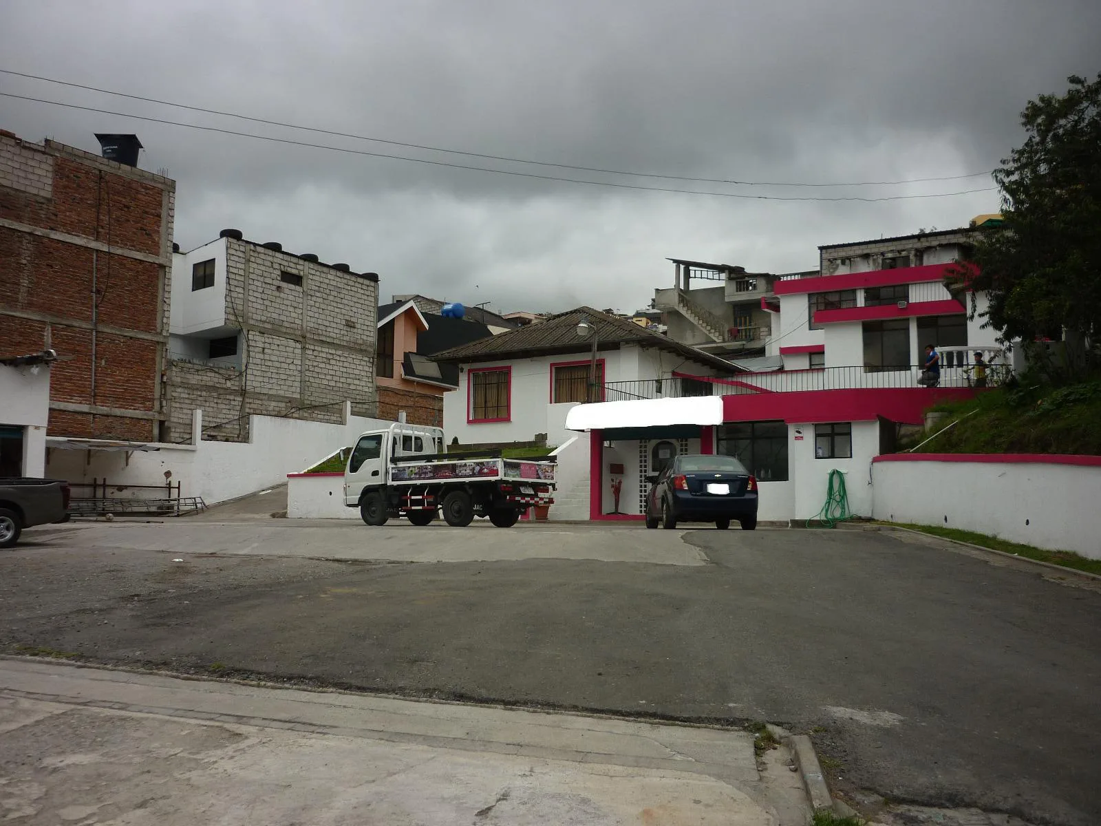 Casa y Terreno en Venta, Av Elisa Mariño, Guaranda, IriR