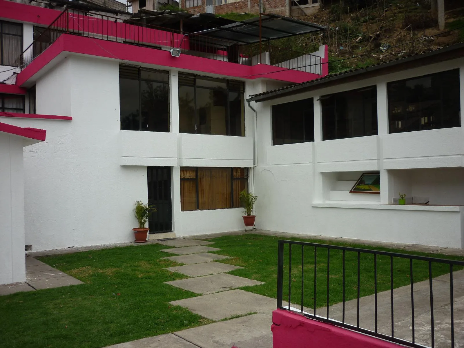 Casa y Terreno en Venta, Av Elisa Mariño, Guaranda, IriR
