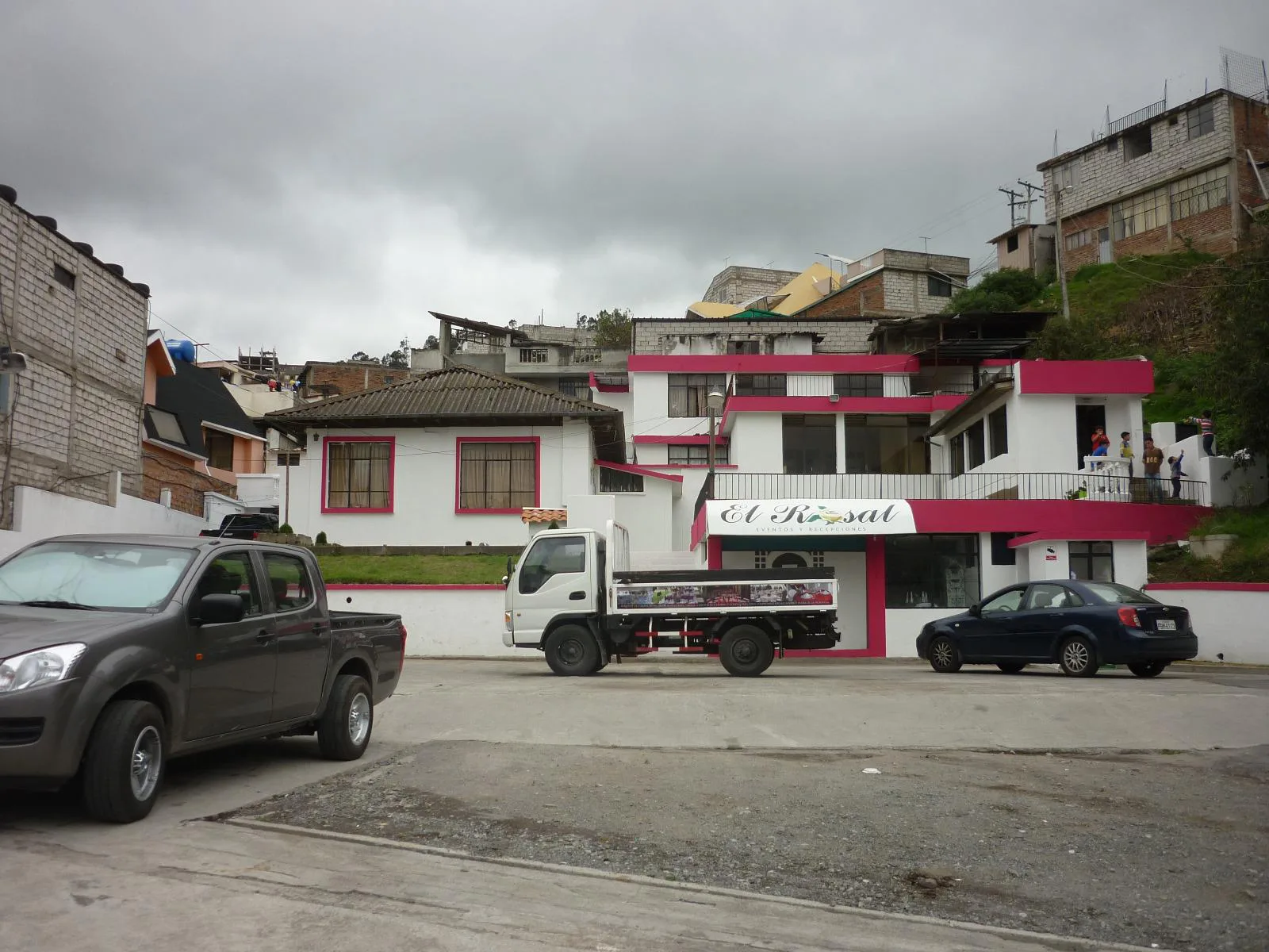 Casa y Terreno en Venta, Av Elisa Mariño, Guaranda, IriR