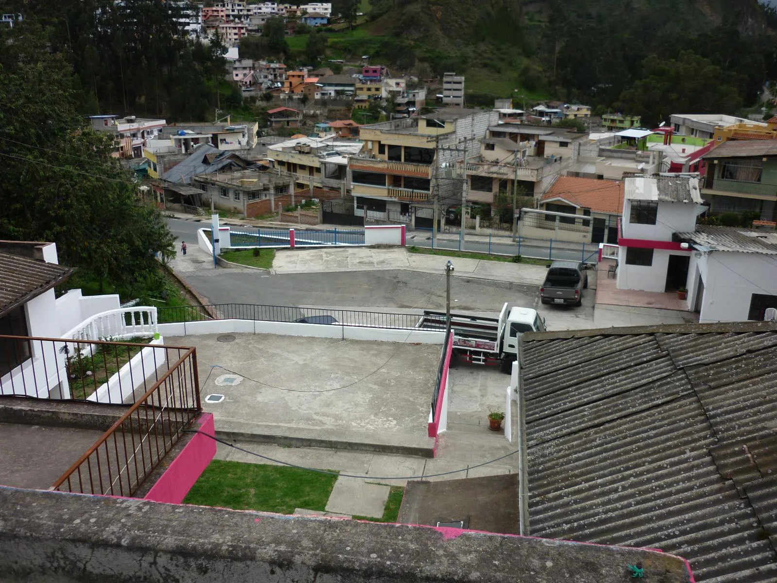 Casa y Terreno en Venta, Av Elisa Mariño, Guaranda, IriR