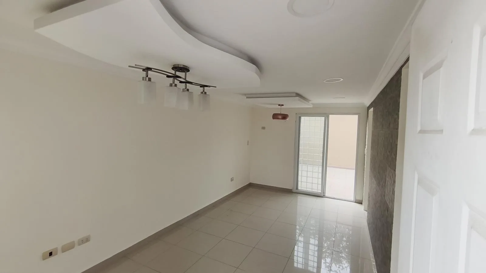 Casa en Venta Villas del Rey etapa Reina Isabel RonR