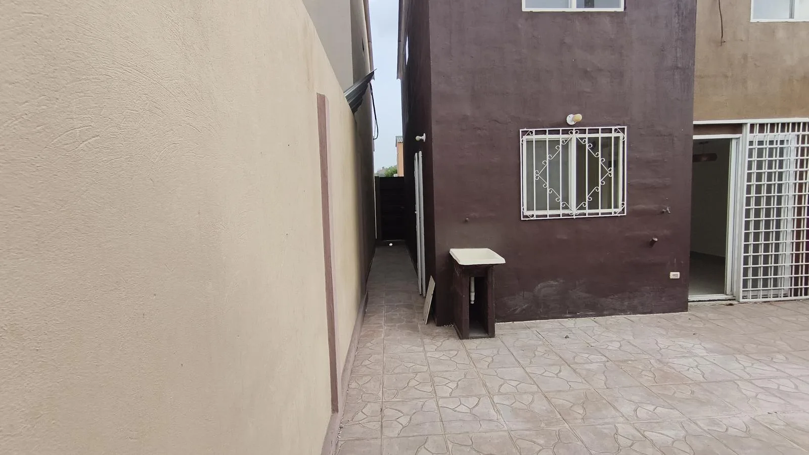 Casa en Venta Villas del Rey etapa Reina Isabel RonR