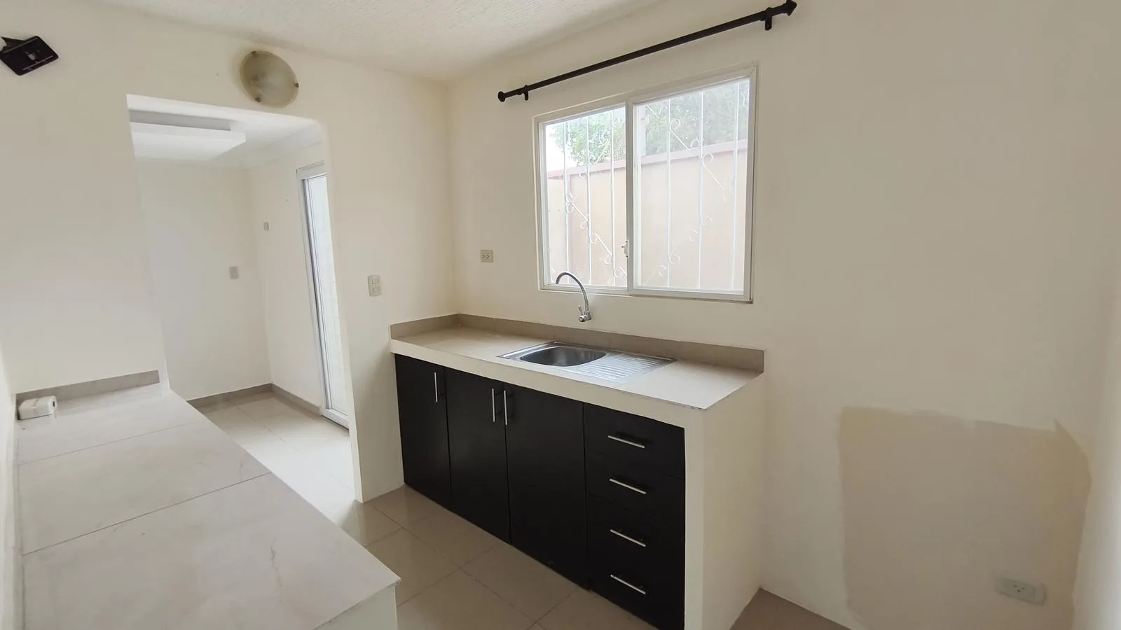 Casa en Venta Villas del Rey etapa Reina Isabel RonR