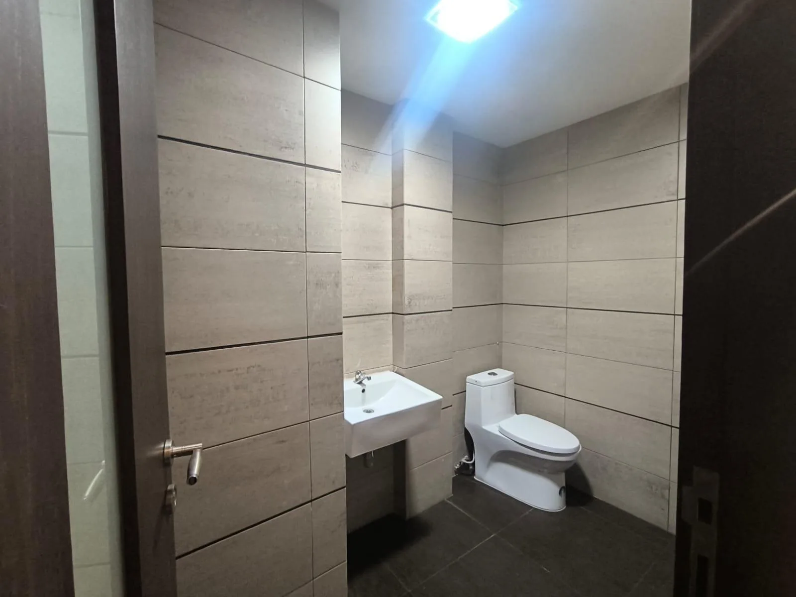 Edificio Comercial en Venta, Centro de Guayaquil KarR