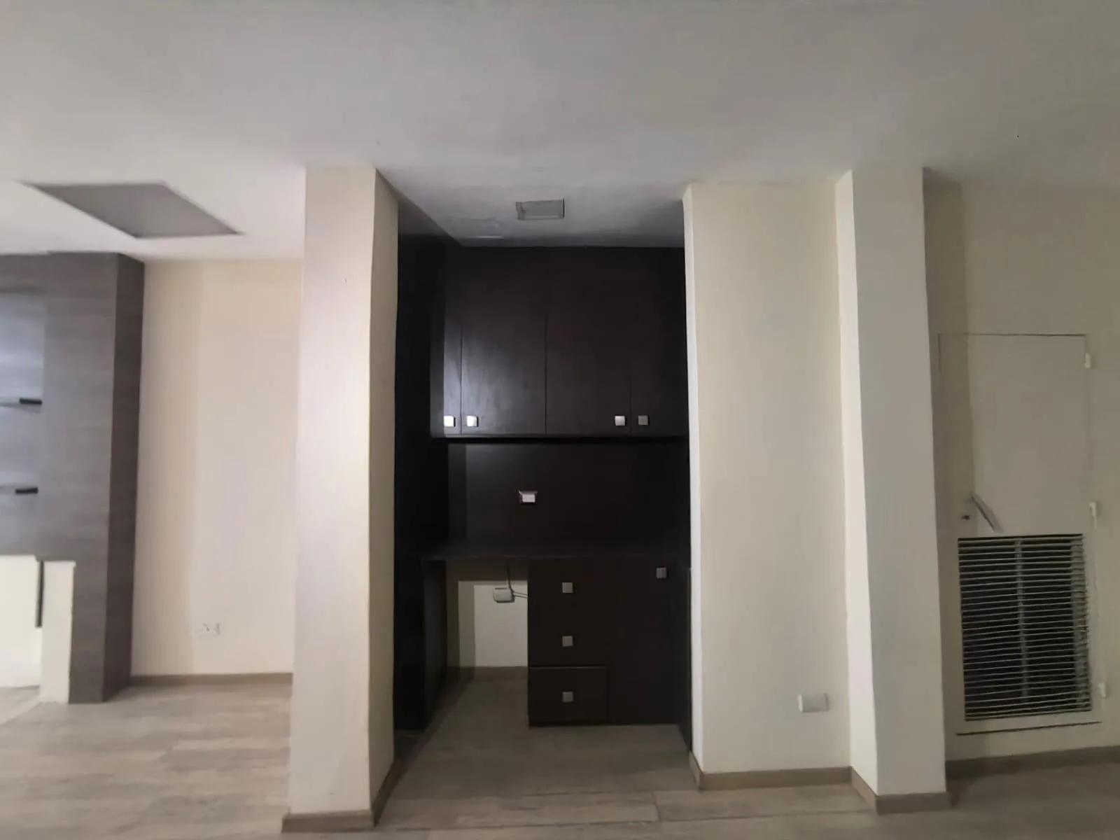 Edificio Comercial en Venta, Centro de Guayaquil KarR
