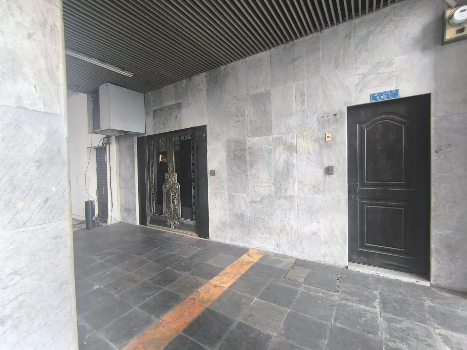 Edificio Comercial en Venta, Centro de Guayaquil KarR