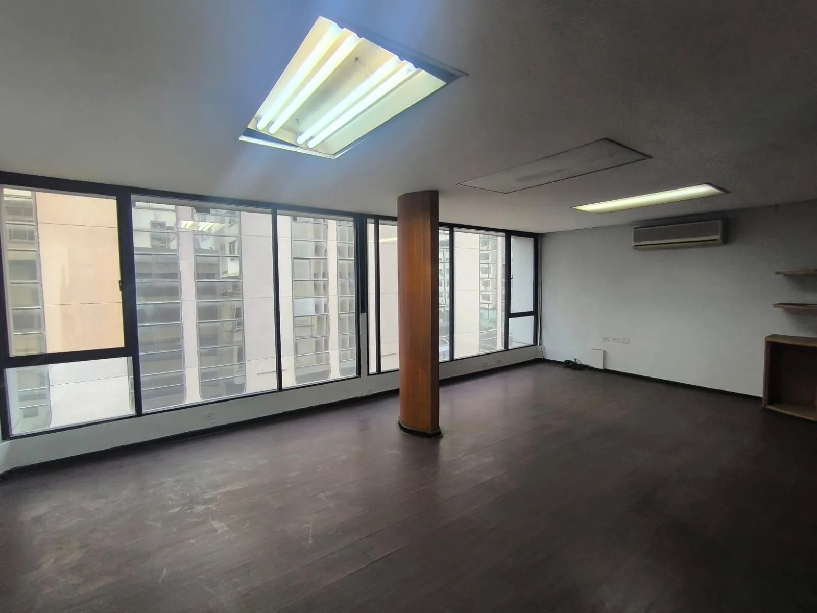 Edificio Comercial en Venta, Centro de Guayaquil KarR